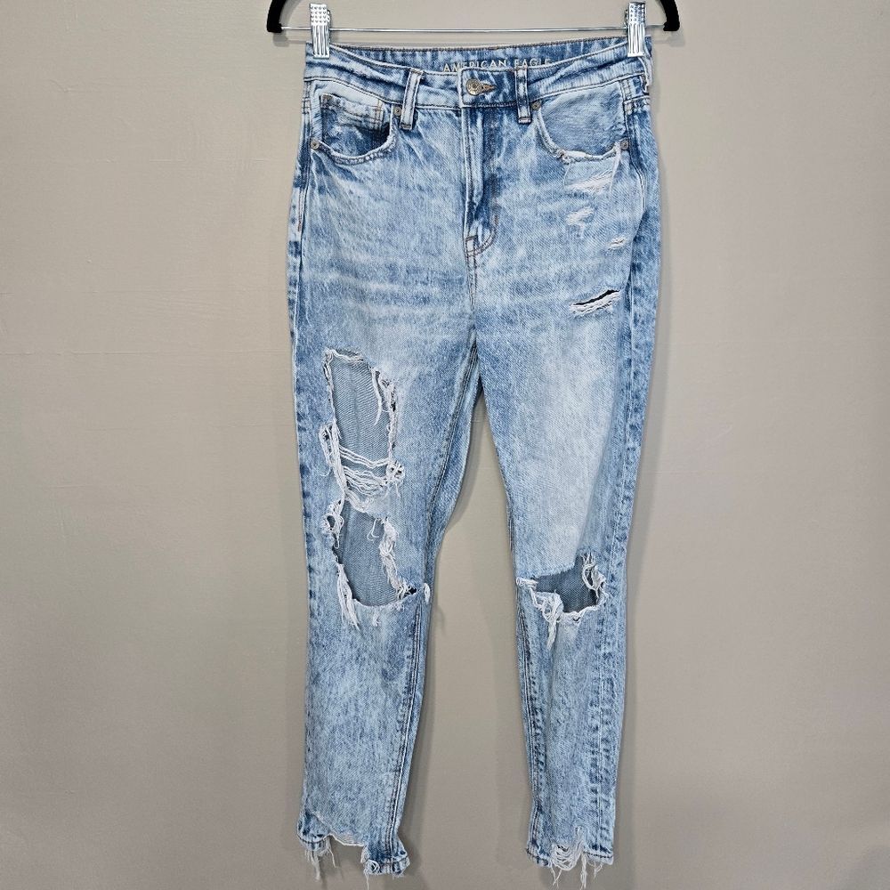 American Eagle Distressed Women's Mom Jeans